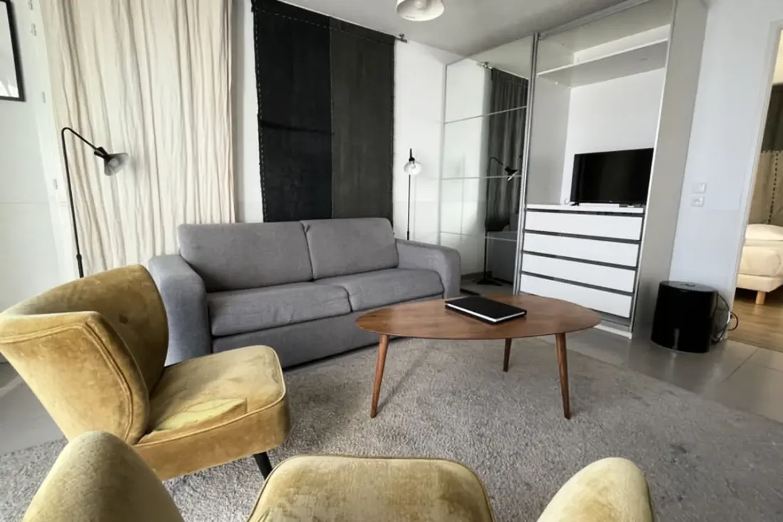 Spacieux Appartement Remarquablement Lumineux Avec Parking à La Cité Du Vin