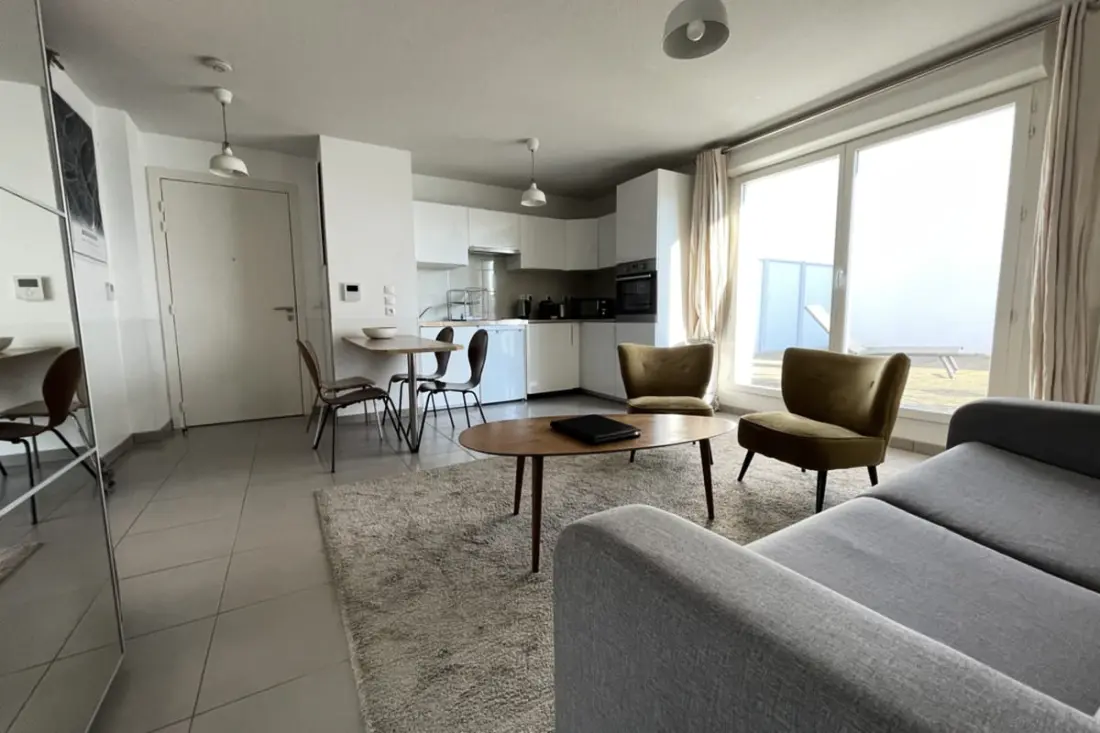 Spacieux Appartement Remarquablement Lumineux Avec Parking à La Cité Du Vin