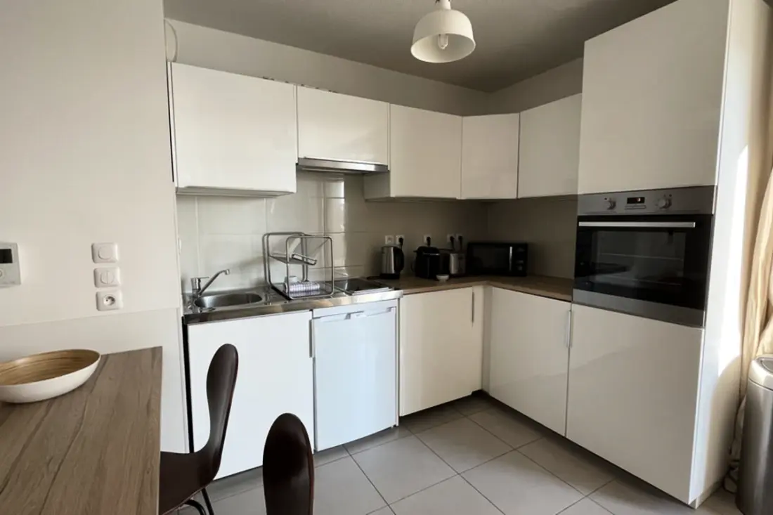 Spacieux Appartement Remarquablement Lumineux Avec Parking à La Cité Du Vin