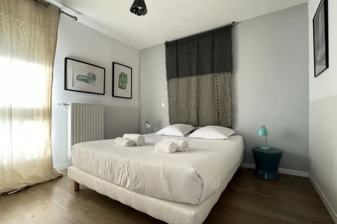Spacieux Appartement Remarquablement Lumineux Avec Parking à La Cité Du Vin