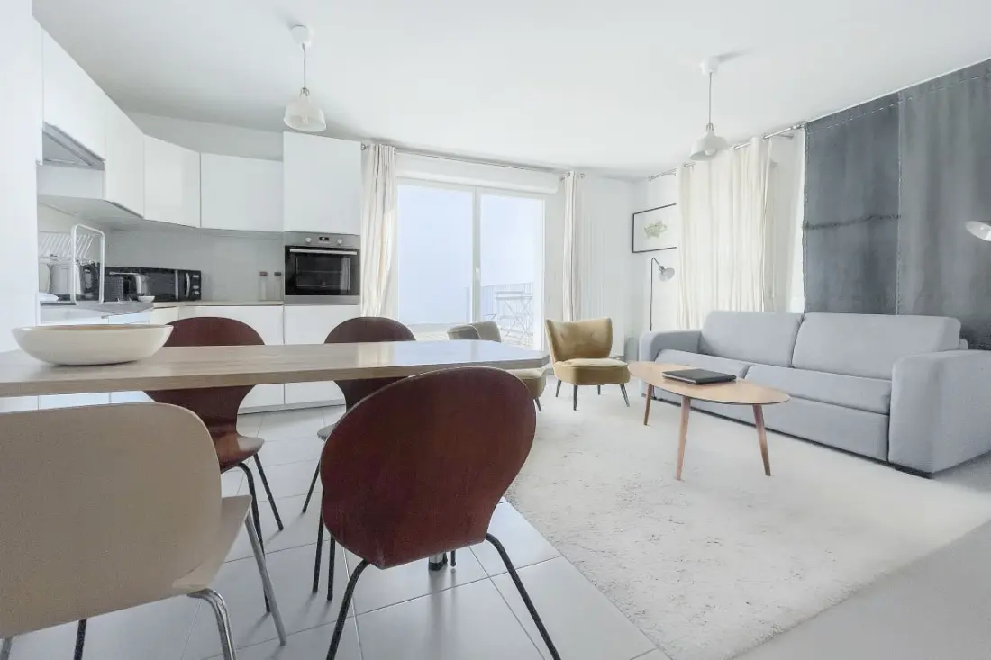 Spacieux Appartement Remarquablement Lumineux Avec Parking à La Cité Du Vin