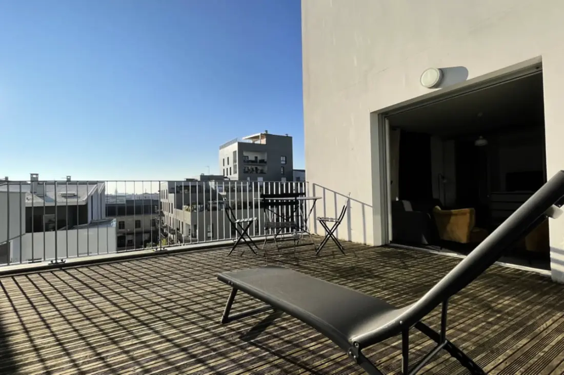 Spacieux Appartement Remarquablement Lumineux Avec Parking à La Cité Du Vin