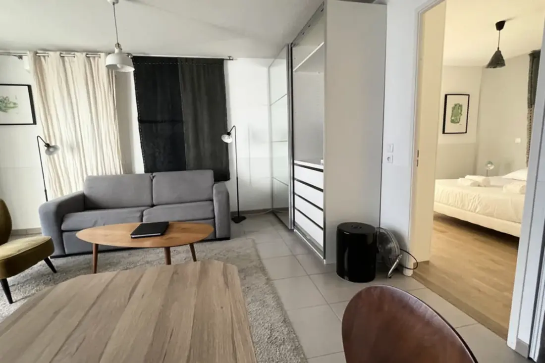 Spacieux Appartement Remarquablement Lumineux Avec Parking à La Cité Du Vin