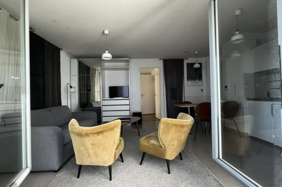 Spacieux Appartement Remarquablement Lumineux Avec Parking à La Cité Du Vin