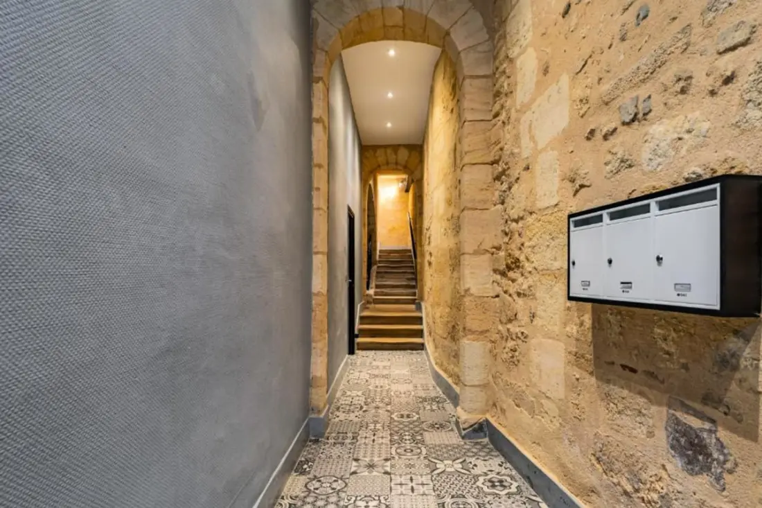Studio D'architecte Charmant Dans Un Immeuble Du Xviiième Dans Le Centre