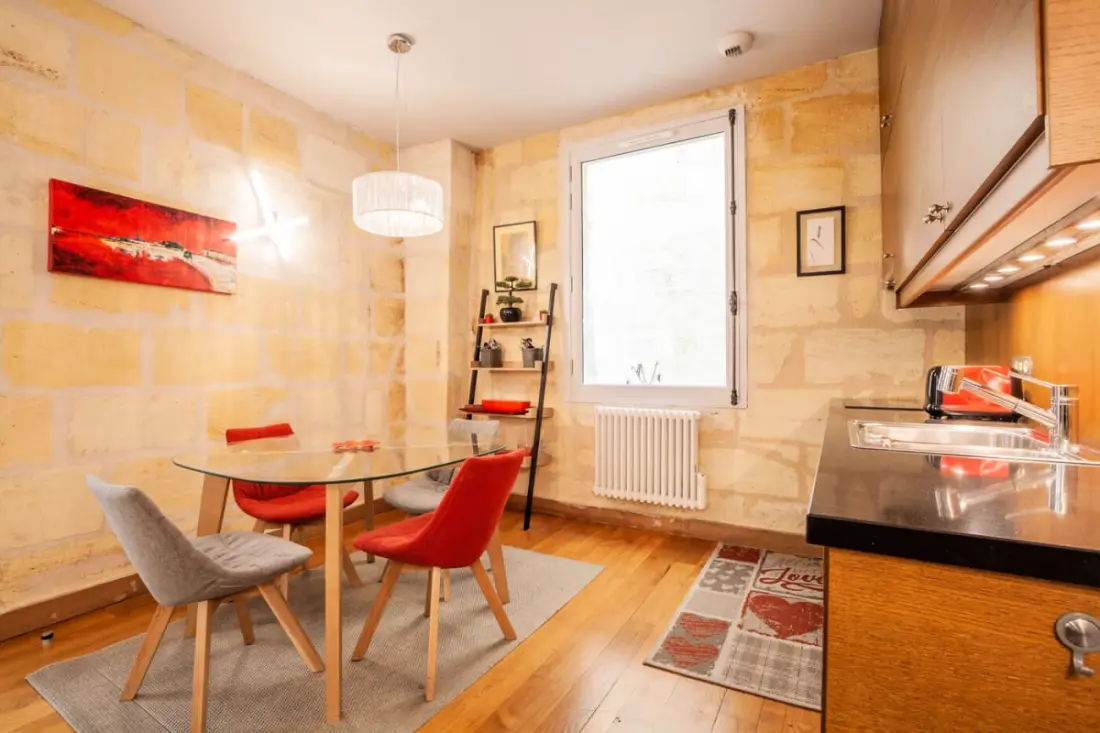 Superbe Appartement à La Belle Pierre Pour 4 Dans La Rue Des Antiquaires