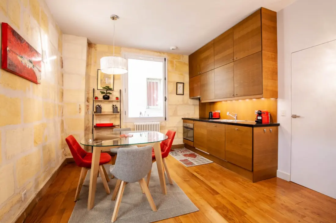 Superbe Appartement à La Belle Pierre Pour 4 Dans La Rue Des Antiquaires
