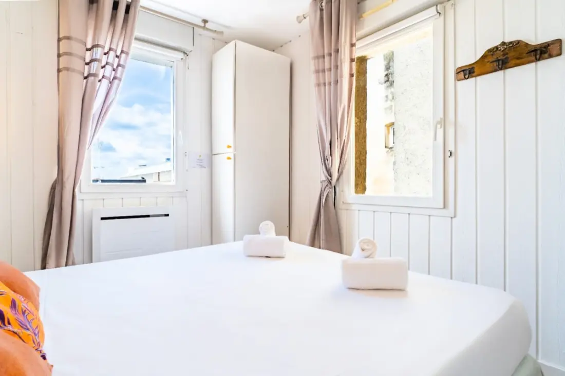 Superbe Appartement Joliment Décoré Pour 4 P Sur Les Quais De Bordeaux