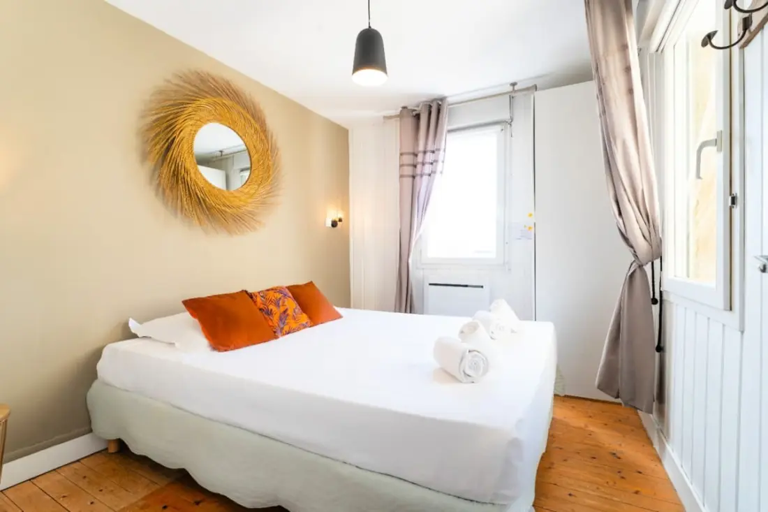 Superbe Appartement Joliment Décoré Pour 4 P Sur Les Quais De Bordeaux