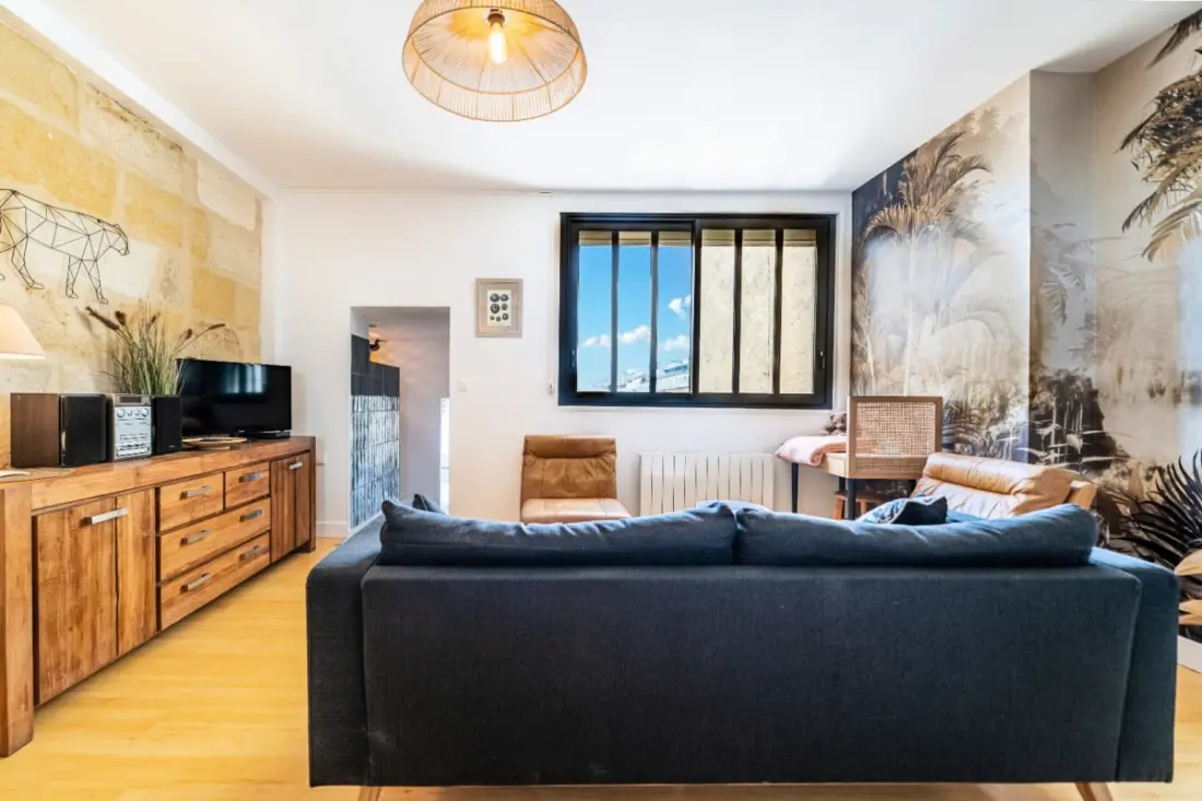 Superbe Appartement Joliment Décoré Pour 4 P Sur Les Quais De Bordeaux