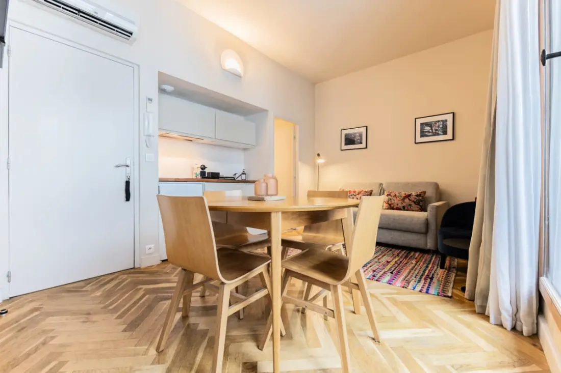 Superbe Appartement Typiquement Bordelais En Hypercentre Pour 4 Personnes