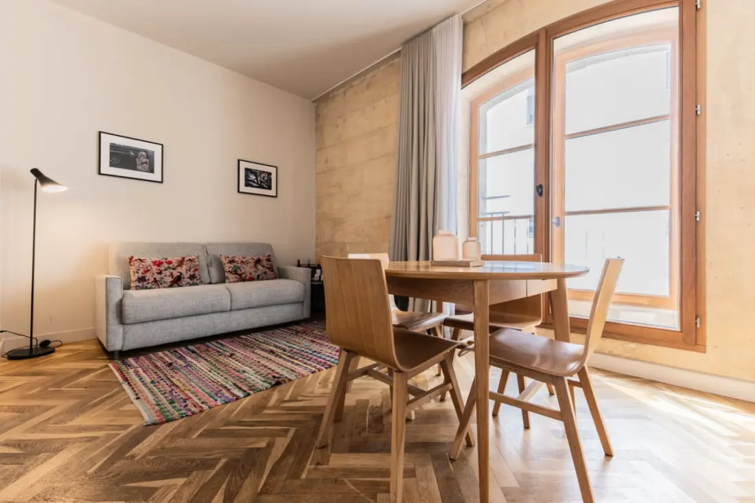 Superbe Appartement Typiquement Bordelais En Hypercentre Pour 4 Personnes
