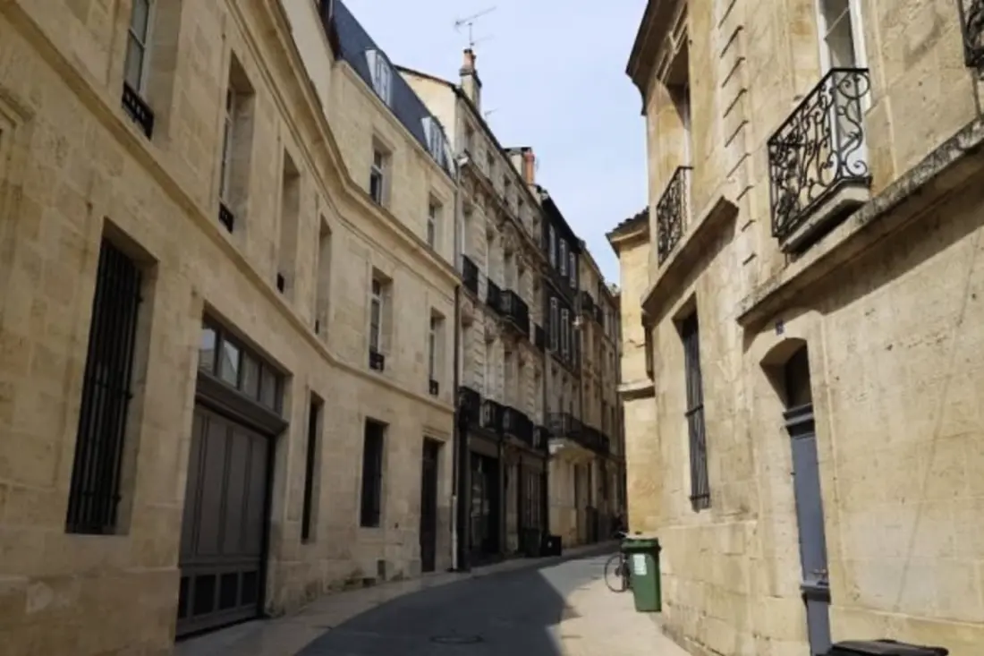 Superbe Duplex De Qualité, En Hypercentre Avec Rooftop Et Climatisation