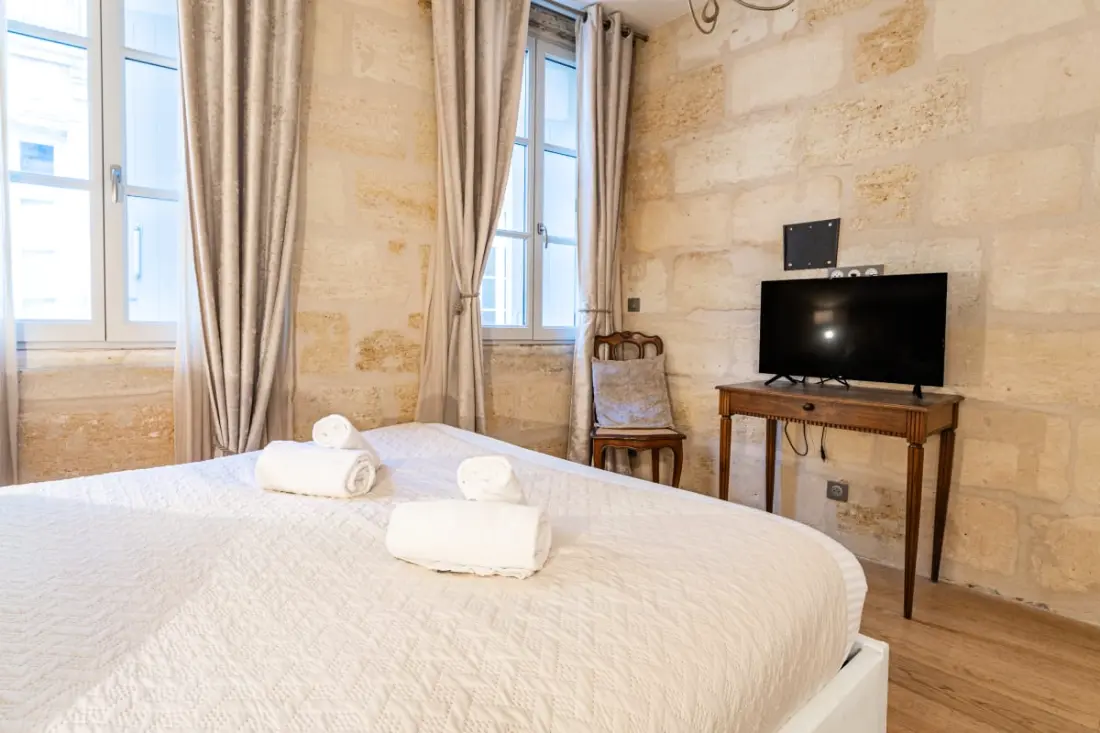 Superbe Duplex De Qualité, En Hypercentre Avec Rooftop Et Climatisation
