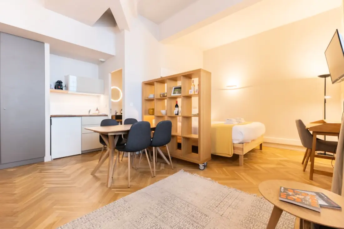 Superbe Appartement Typiquement Bordelais En Hypercentre Pour 2 étoiles★★4 Personnes2 étoiles★★