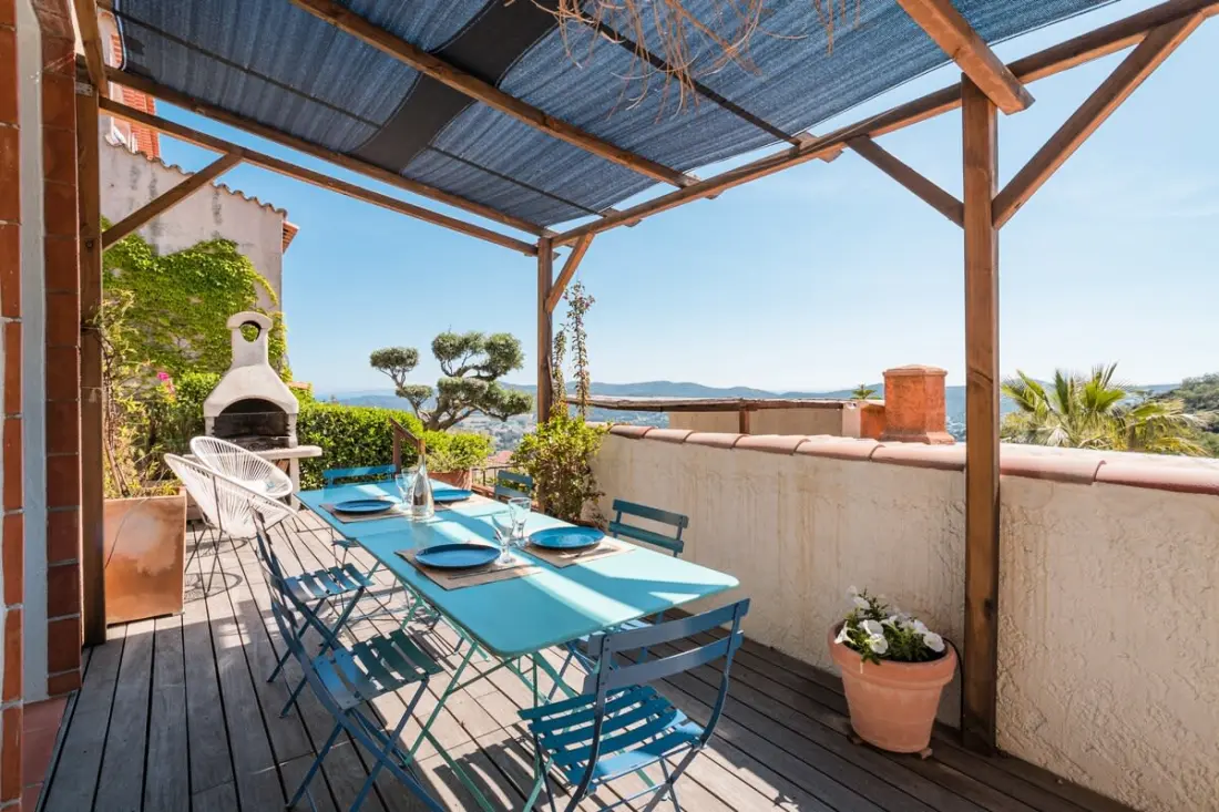 Résidence Charmante Maison Vue Mer à Bormes