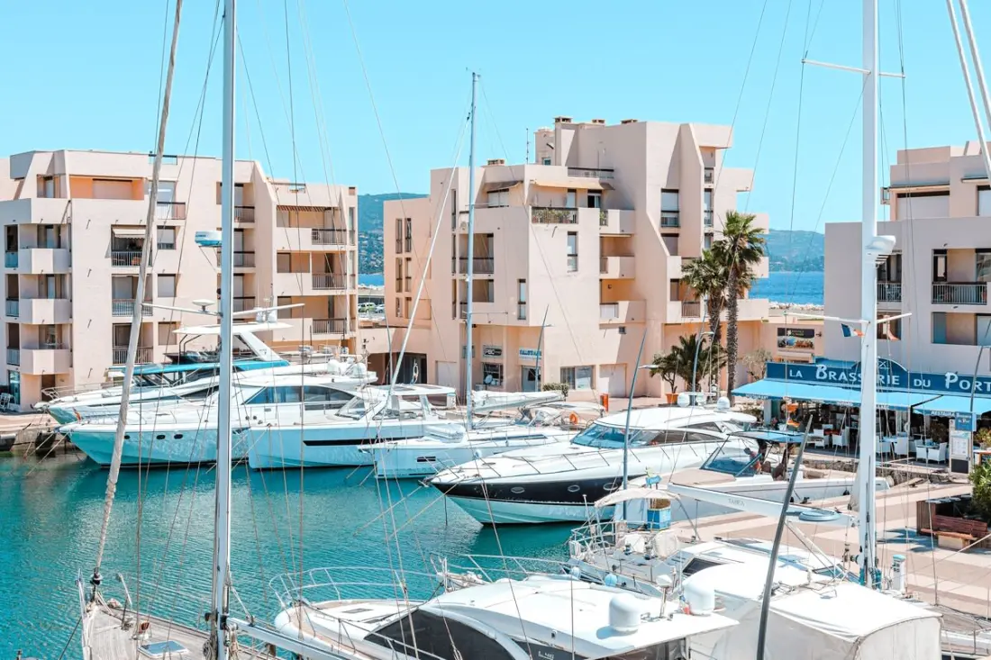 Résidence Superbe Appartement Sur Le Port De La Favière