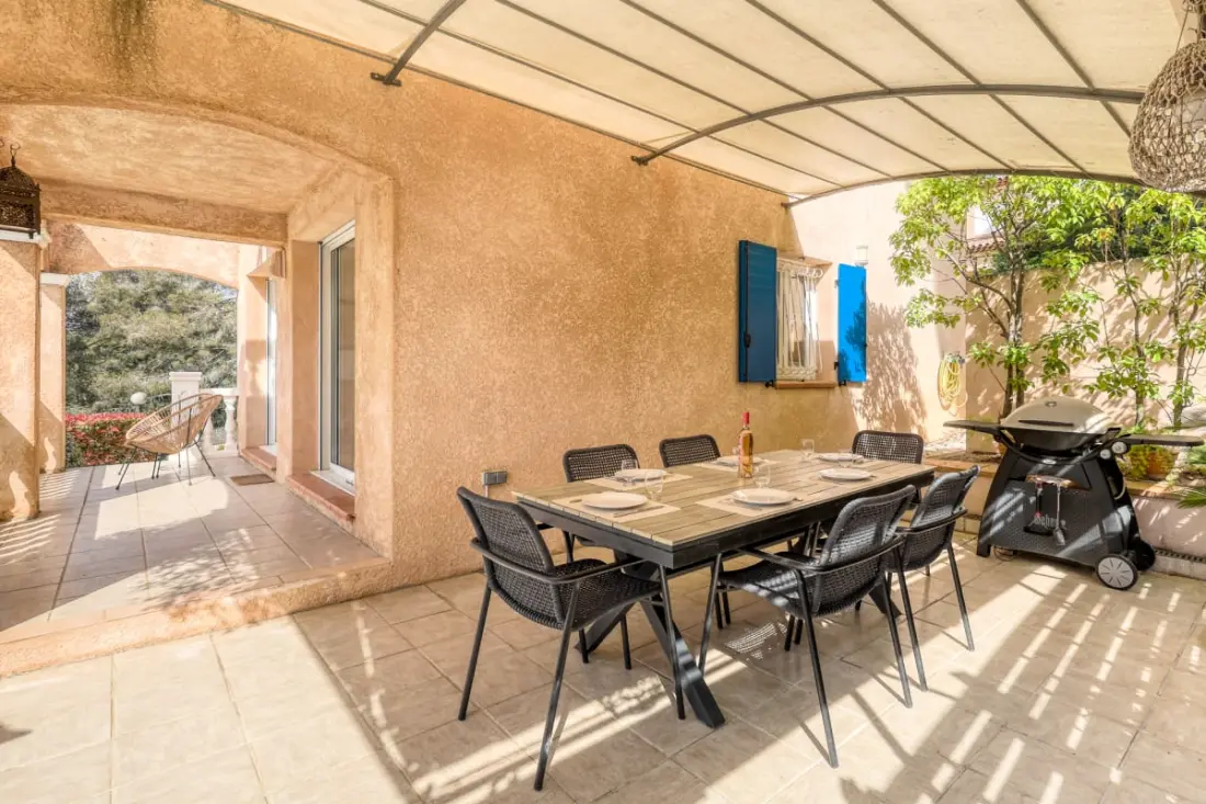 Résidence Vacances En Famille: Maison Avec Piscine &amp; Vue Mer