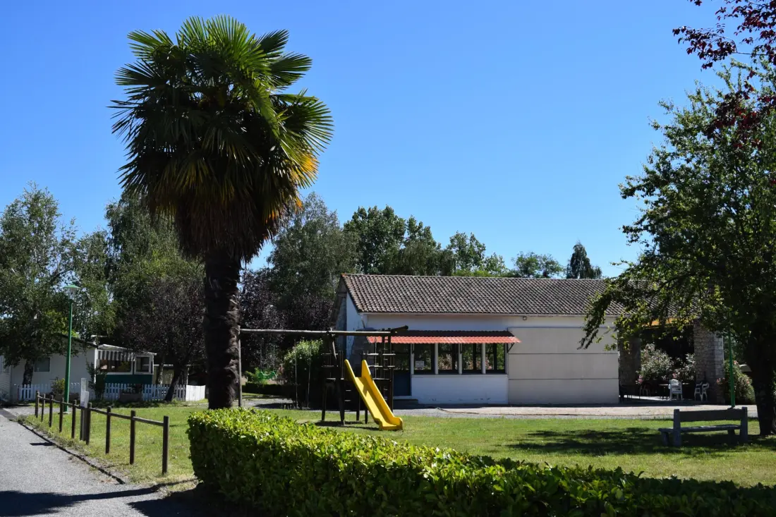 Village Vacances Camping Du Lac 2 étoiles★★