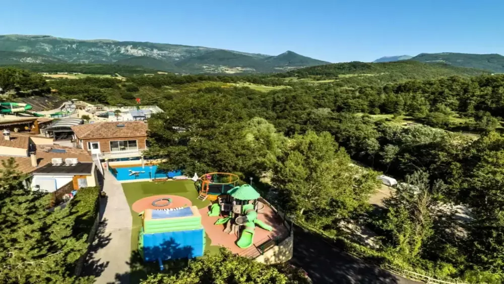 Camping Yelloh Village Les Bois du Châtelas 4 étoiles★★★★