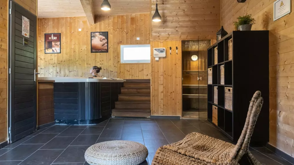 Camping Yelloh Village Les Bois du Châtelas 4 étoiles★★★★