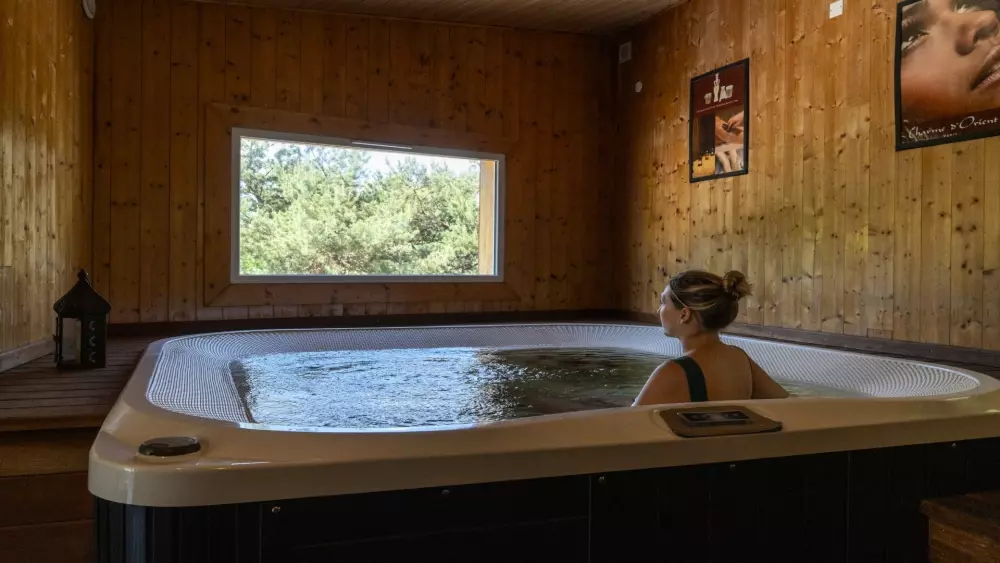 Camping Yelloh Village Les Bois du Châtelas 4 étoiles★★★★