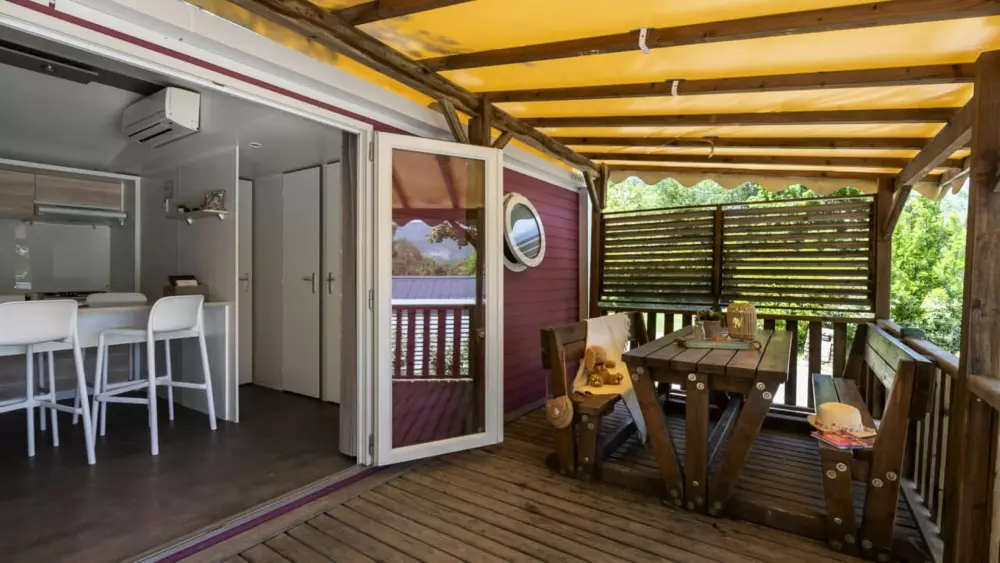 Camping Yelloh Village Les Bois du Châtelas 4 étoiles★★★★