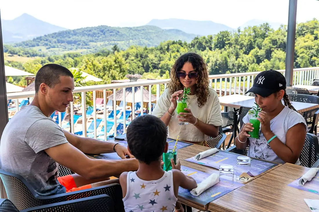 Camping Yelloh Village Les Bois du Châtelas 4 étoiles★★★★
