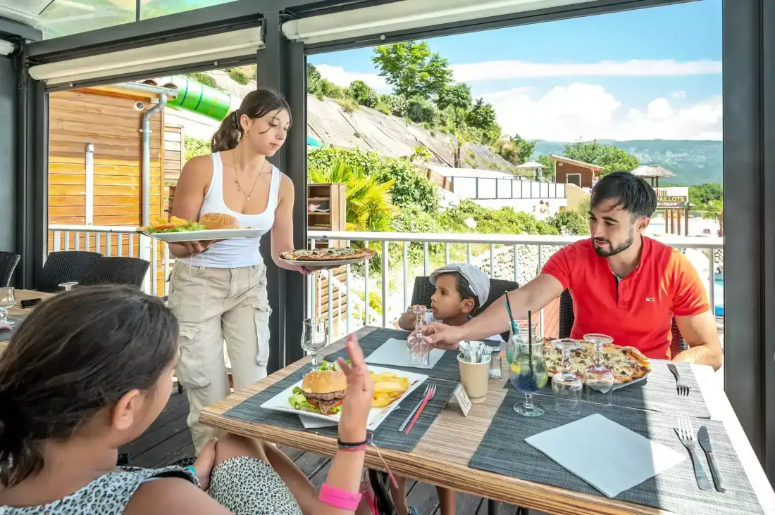 Camping Yelloh Village Les Bois du Châtelas 4 étoiles★★★★