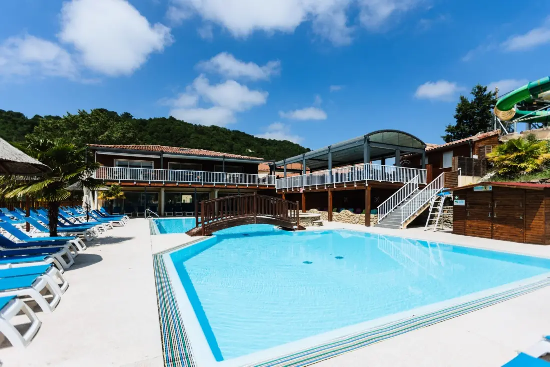 Camping Yelloh Village Les Bois du Châtelas 4 étoiles★★★★