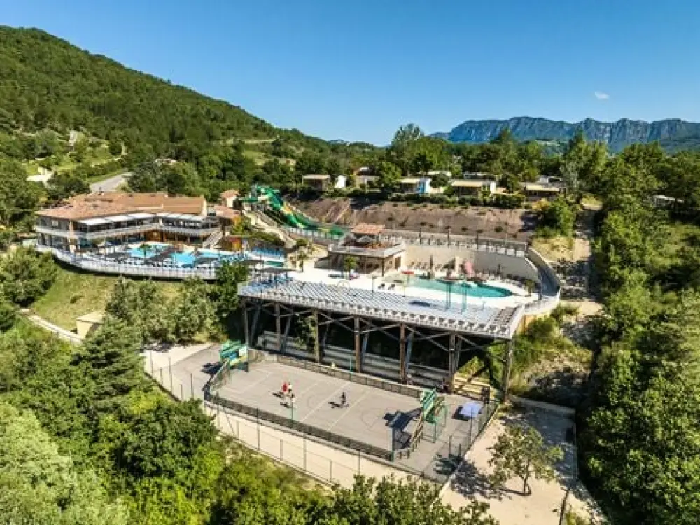 Yelloh! Village Les Bois Du Chatelas 4 étoiles★★★★