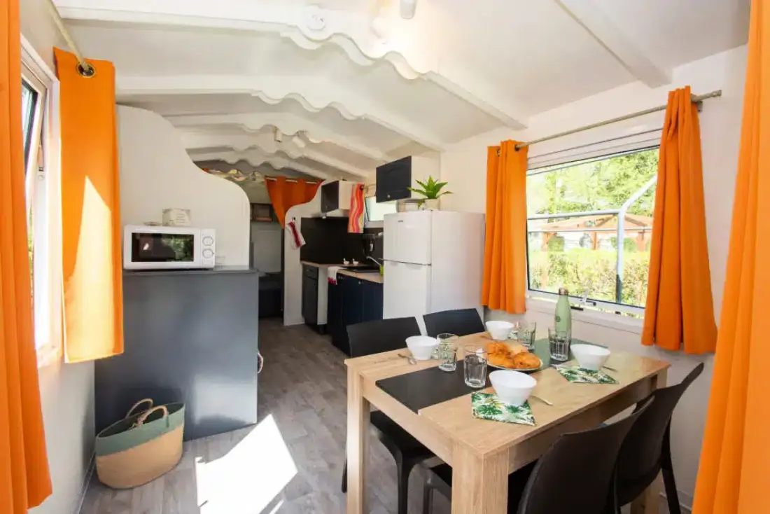 Flower Camping  A La Rencontre du Soleil 4 étoiles★★★★