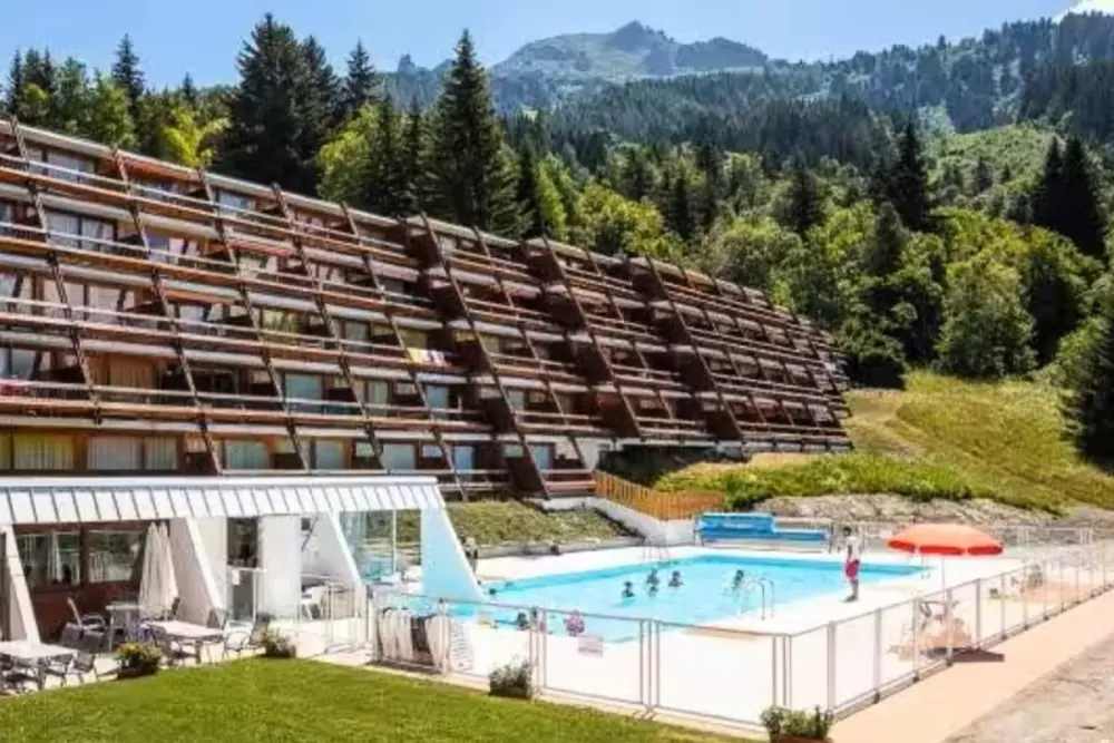 Arc 1600 : Bel Appartement Avec Balcon Et Piscine