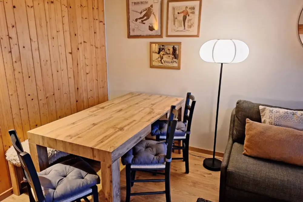Arc 1600 : Bel Appartement Avec Balcon Et Piscine