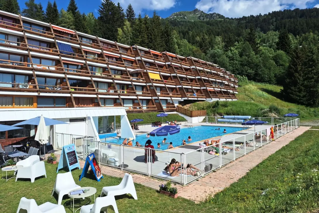 Arc 1600 : Bel Appartement Avec Balcon Et Piscine