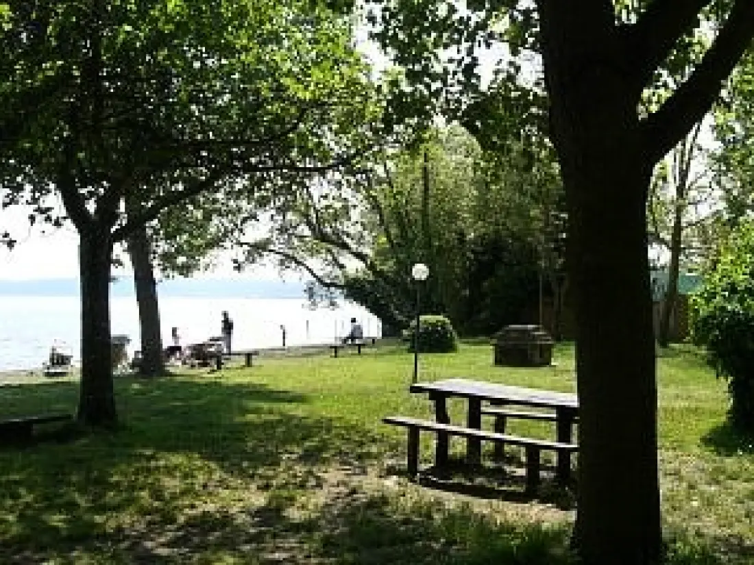 Azzurro Camping Village - Lake Bracciano 4 étoiles★★★★
