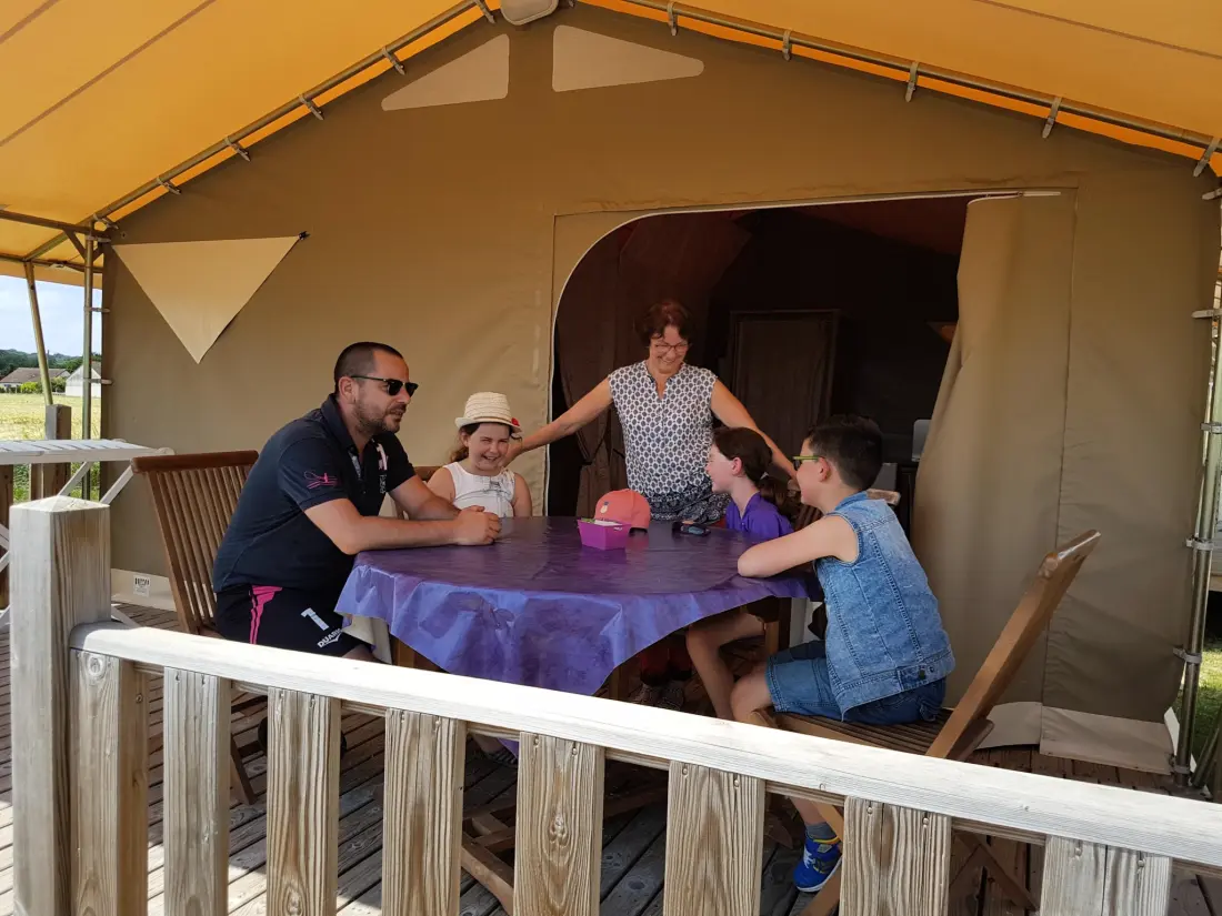 Flower Camping Loire et Châteaux 4 étoiles★★★★