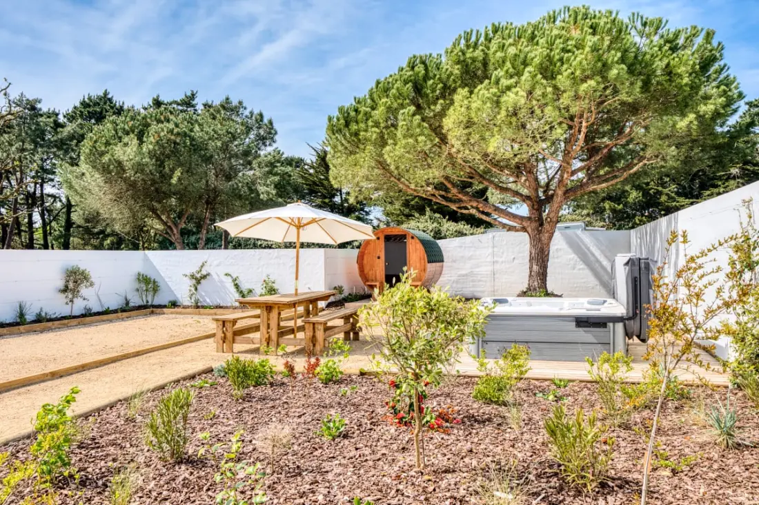 Villa Belvédère: Vue, Piscine, Jacuzzi, Sauna, Pétanque, 15 Pers