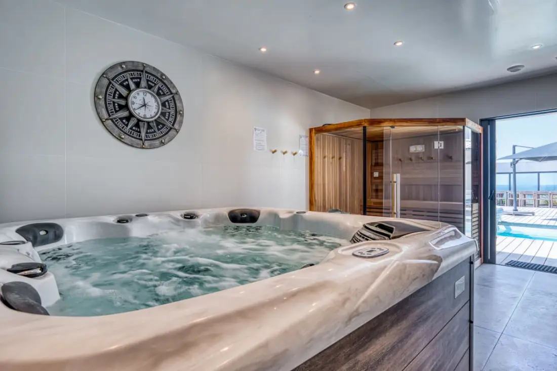 Villa Océans : Front De Mer, Piscine, Spa, 15 Pers à Brétignolles Sur Mer