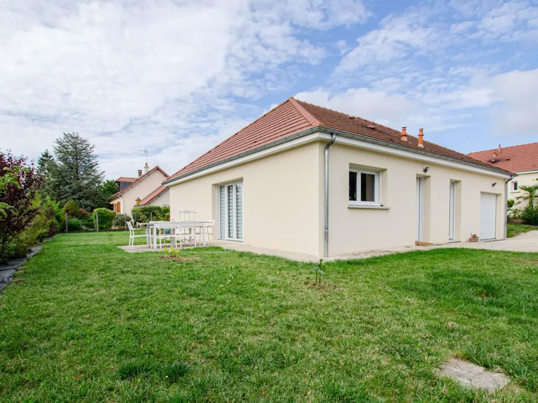 Maison de Vacances Bréviandes 4