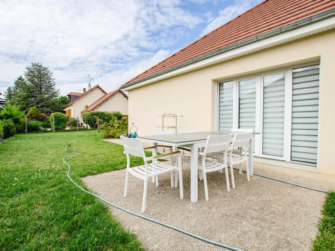 Maison de Vacances Bréviandes 4