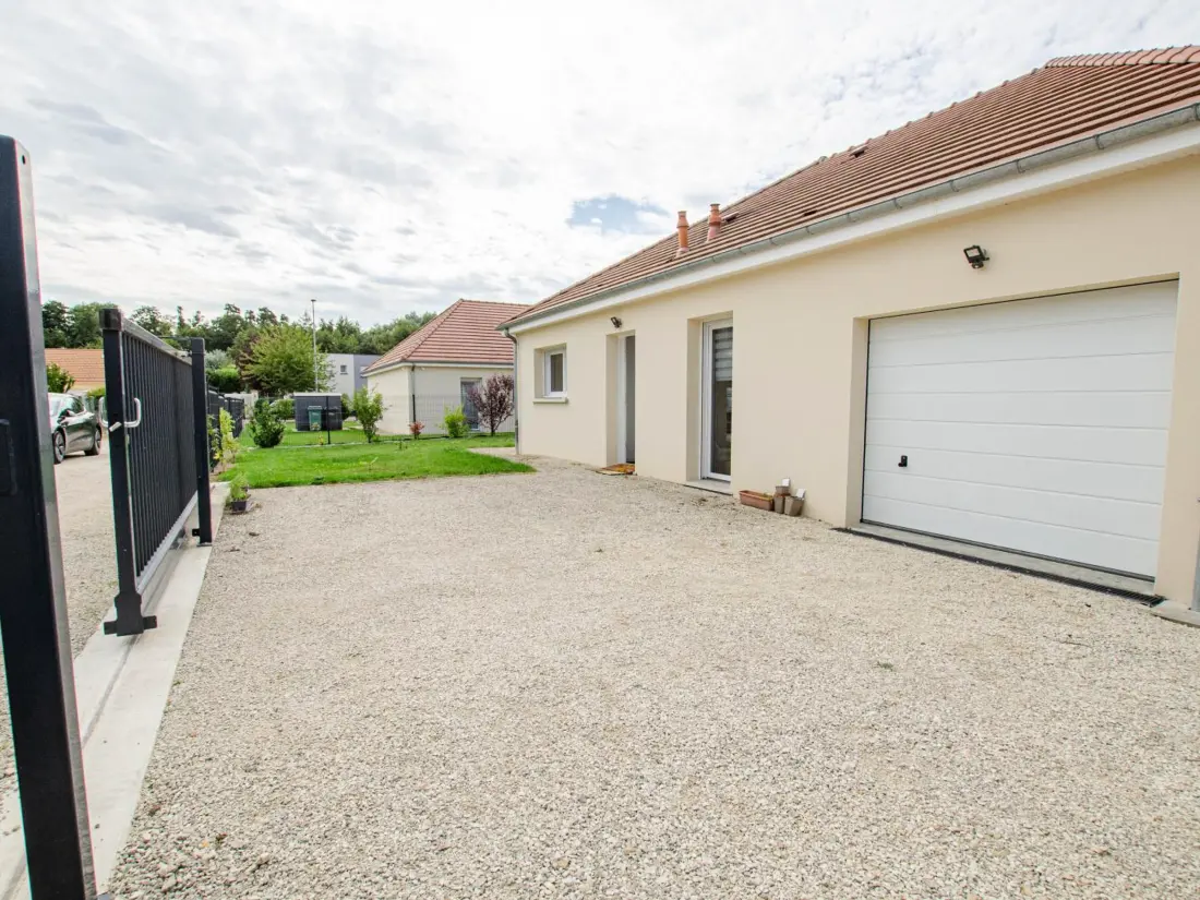 Maison de Vacances Bréviandes 4