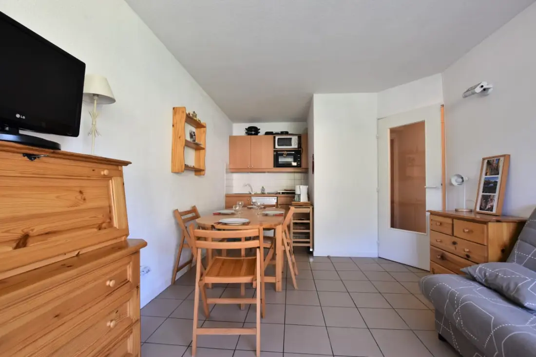 Confortable 30m² : Balcon Et Vue Montagne