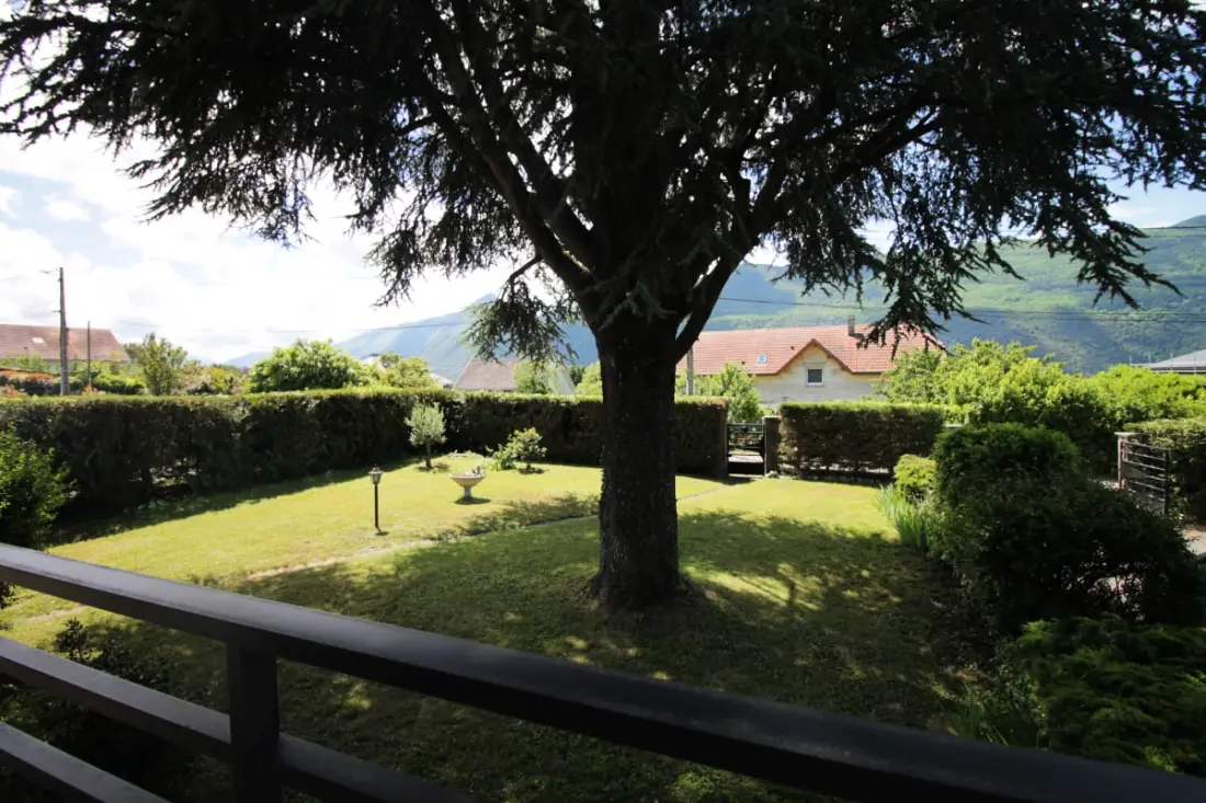 Maison De Charme Avec Superbes Vues