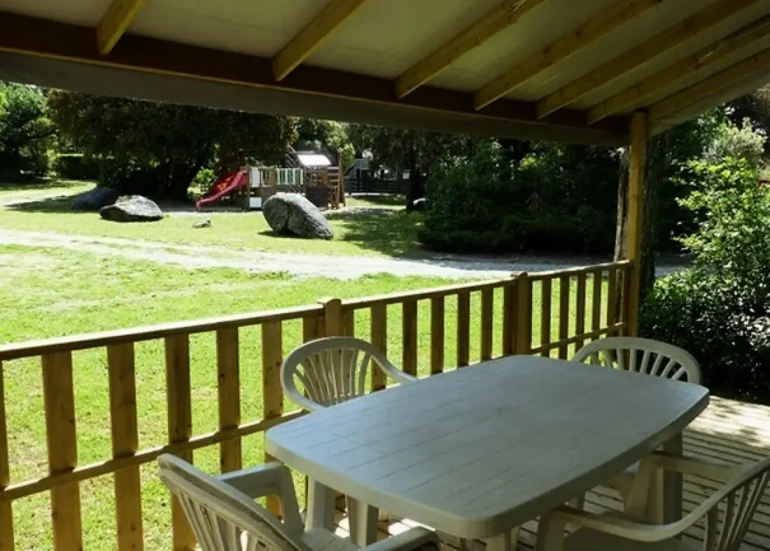 Flower Camping Le Martinet Rouge 3 étoiles★★★