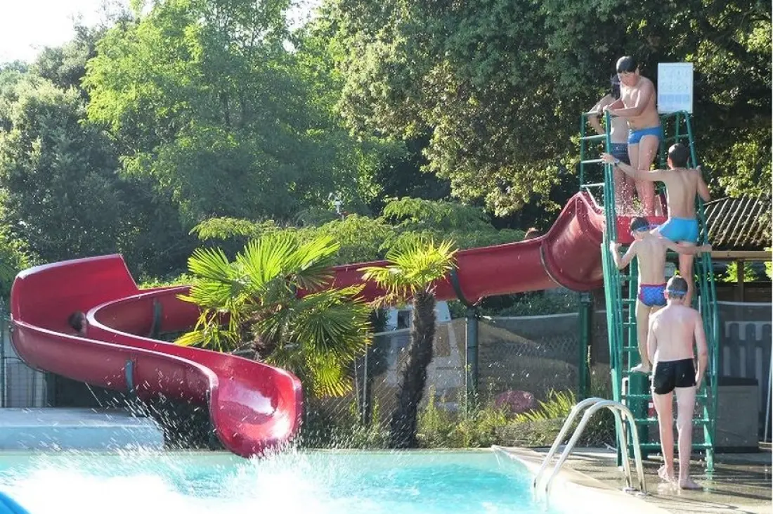Flower Camping Le Martinet Rouge 3 étoiles★★★