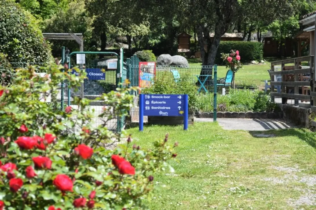 Flower Camping Le Martinet Rouge 3 étoiles★★★