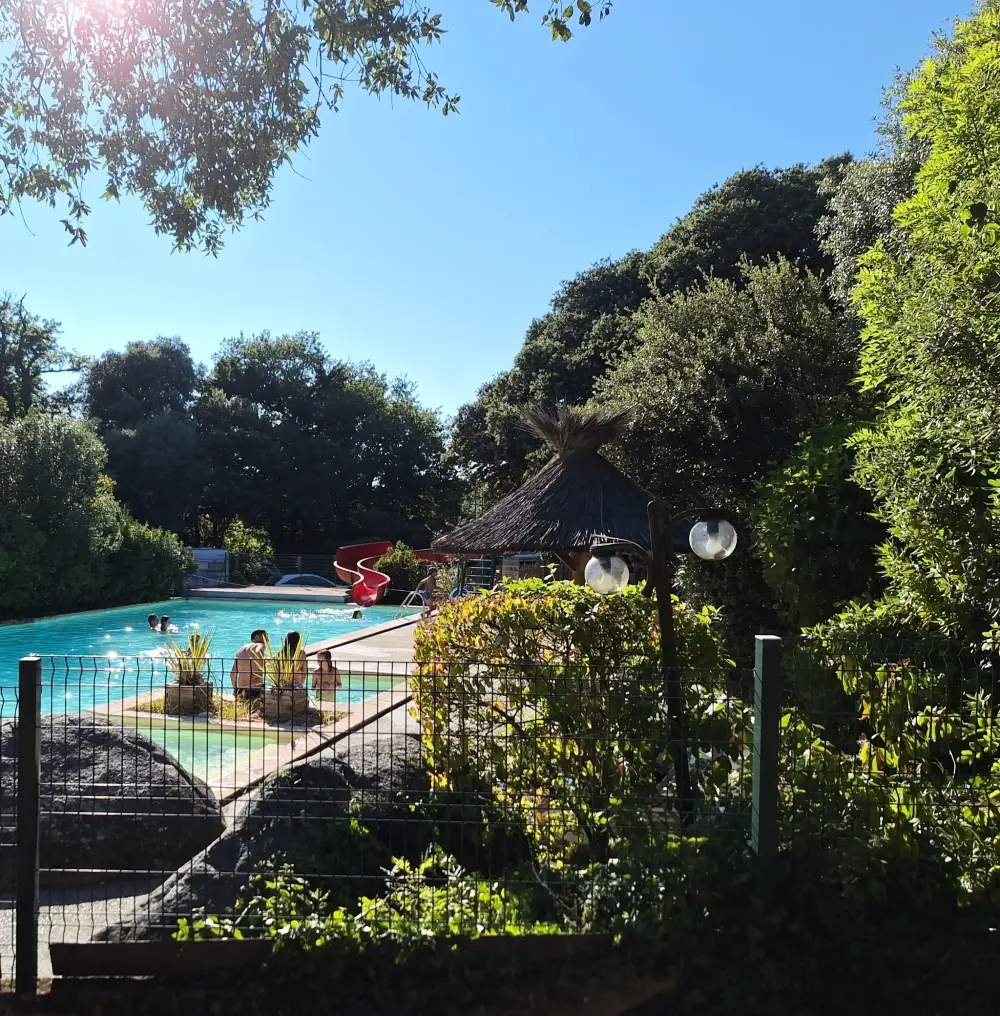 Flower Camping Le Martinet Rouge 3 étoiles★★★