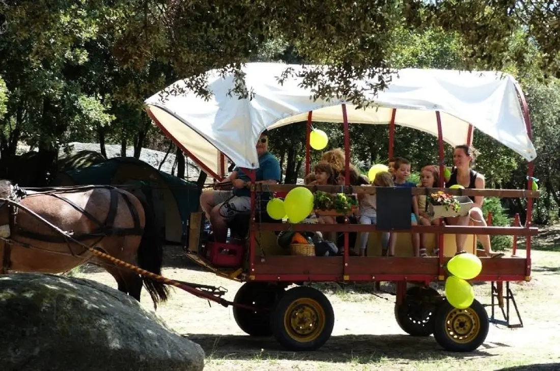 Flower Camping Le Martinet Rouge 3 étoiles★★★