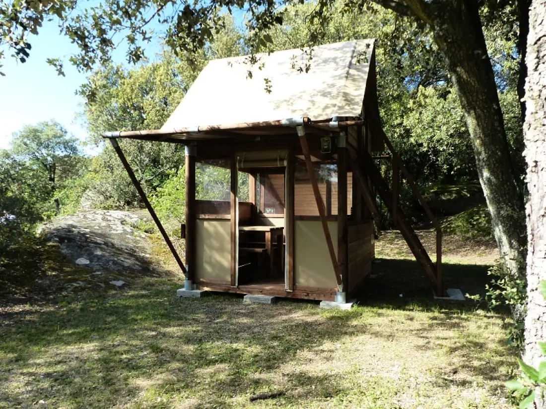 Flower Camping Le Martinet Rouge 3 étoiles★★★